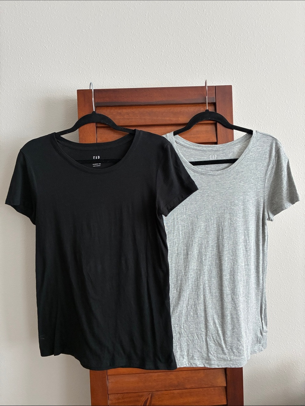GAP Two-Pack Crew Neck Favorite Tees - Black & Light Gray